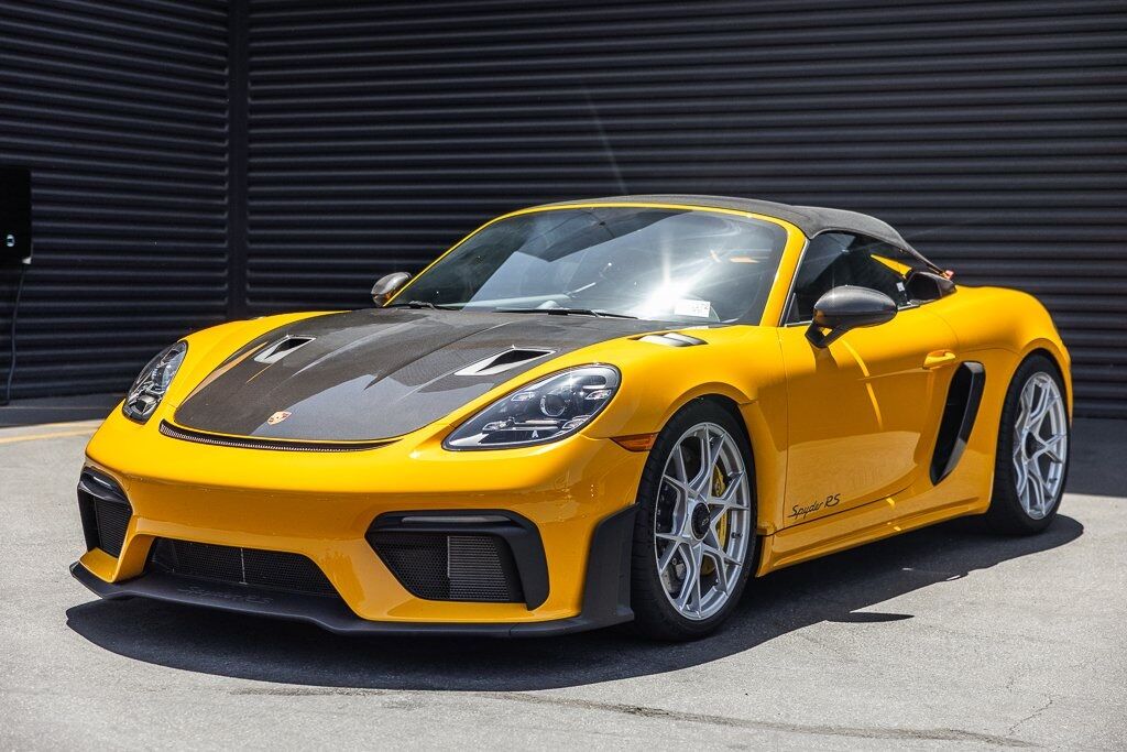 PORSCHE