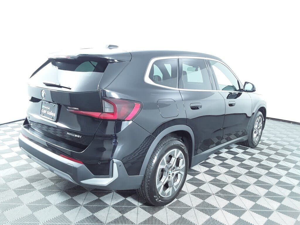 2023 BMW X1