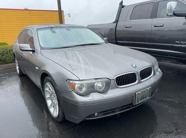 BMW 745i