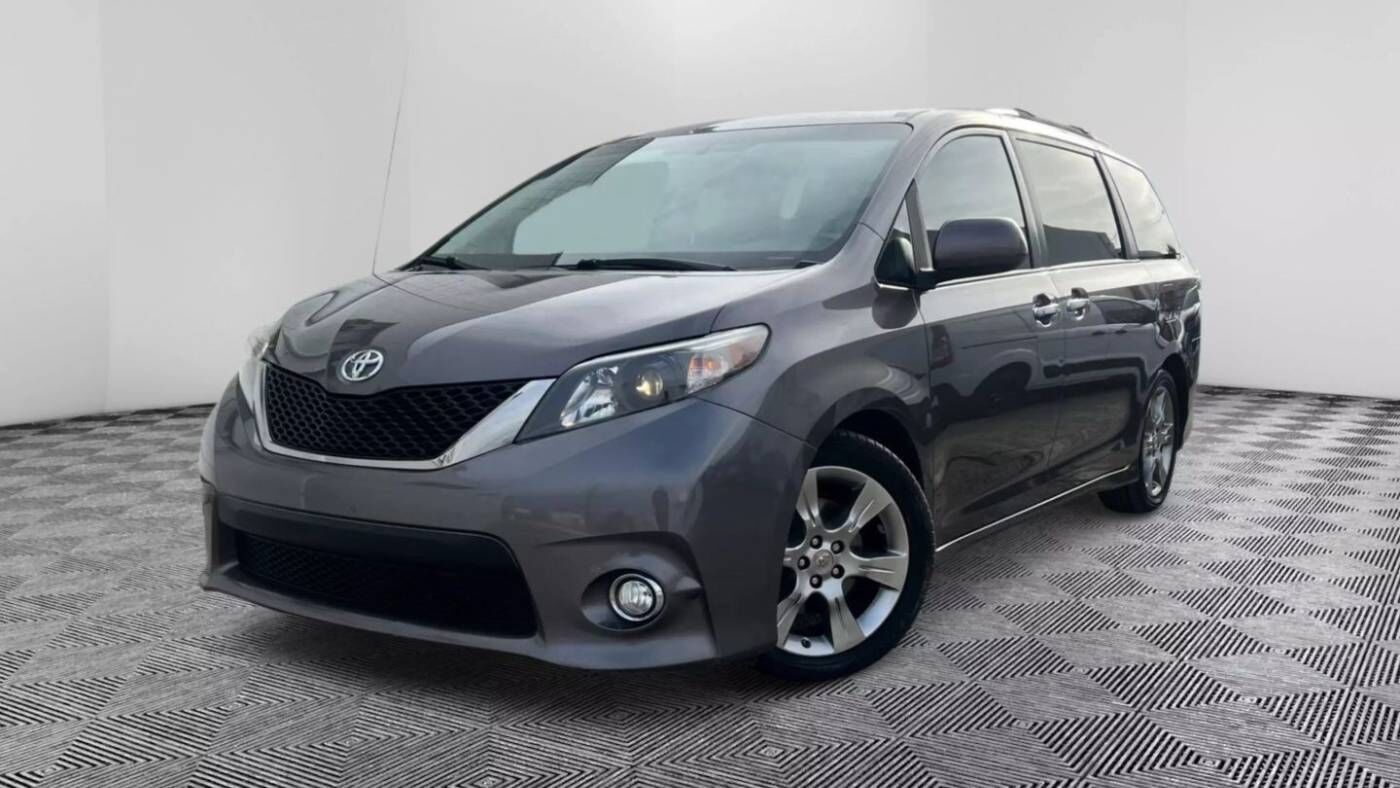 2014 TOYOTA Sienna