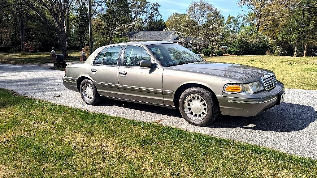 Ford Crown Victoria