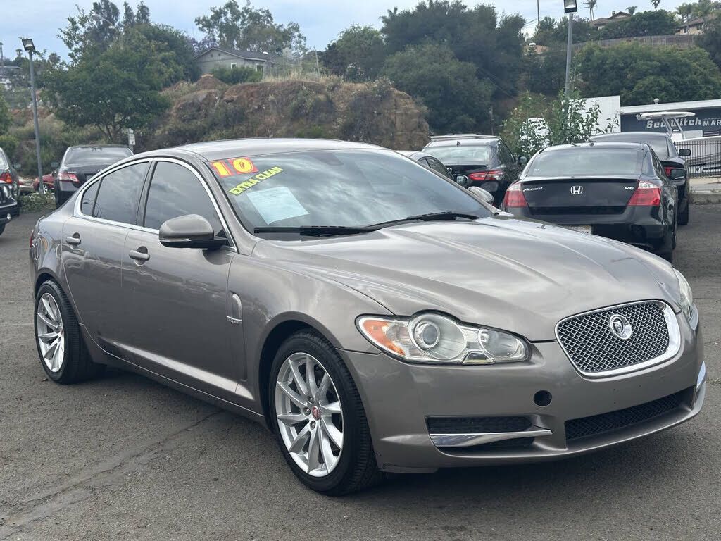 Jaguar XF