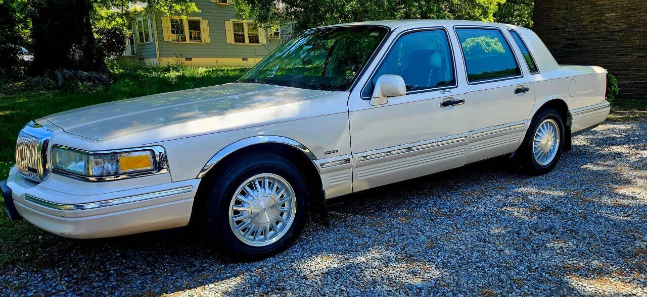 Lincoln Town Car