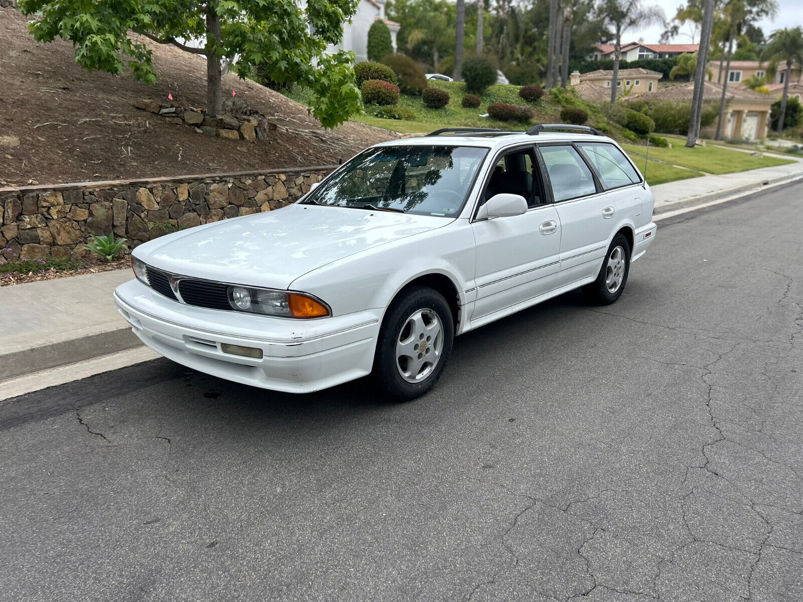 Mitsubishi Diamante