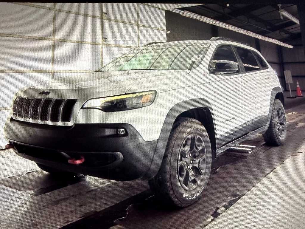2022 JEEP Cherokee