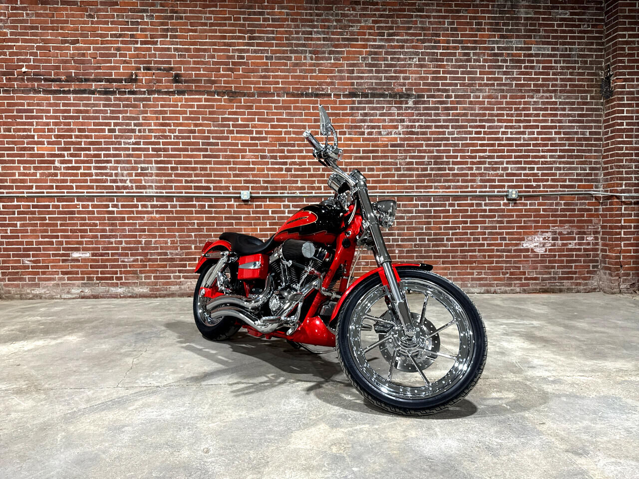 2007 HARLEY DAVIDSON CVO Dyna