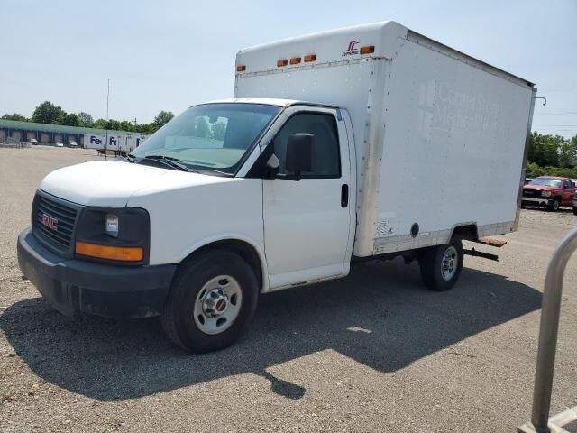 GMC Savana