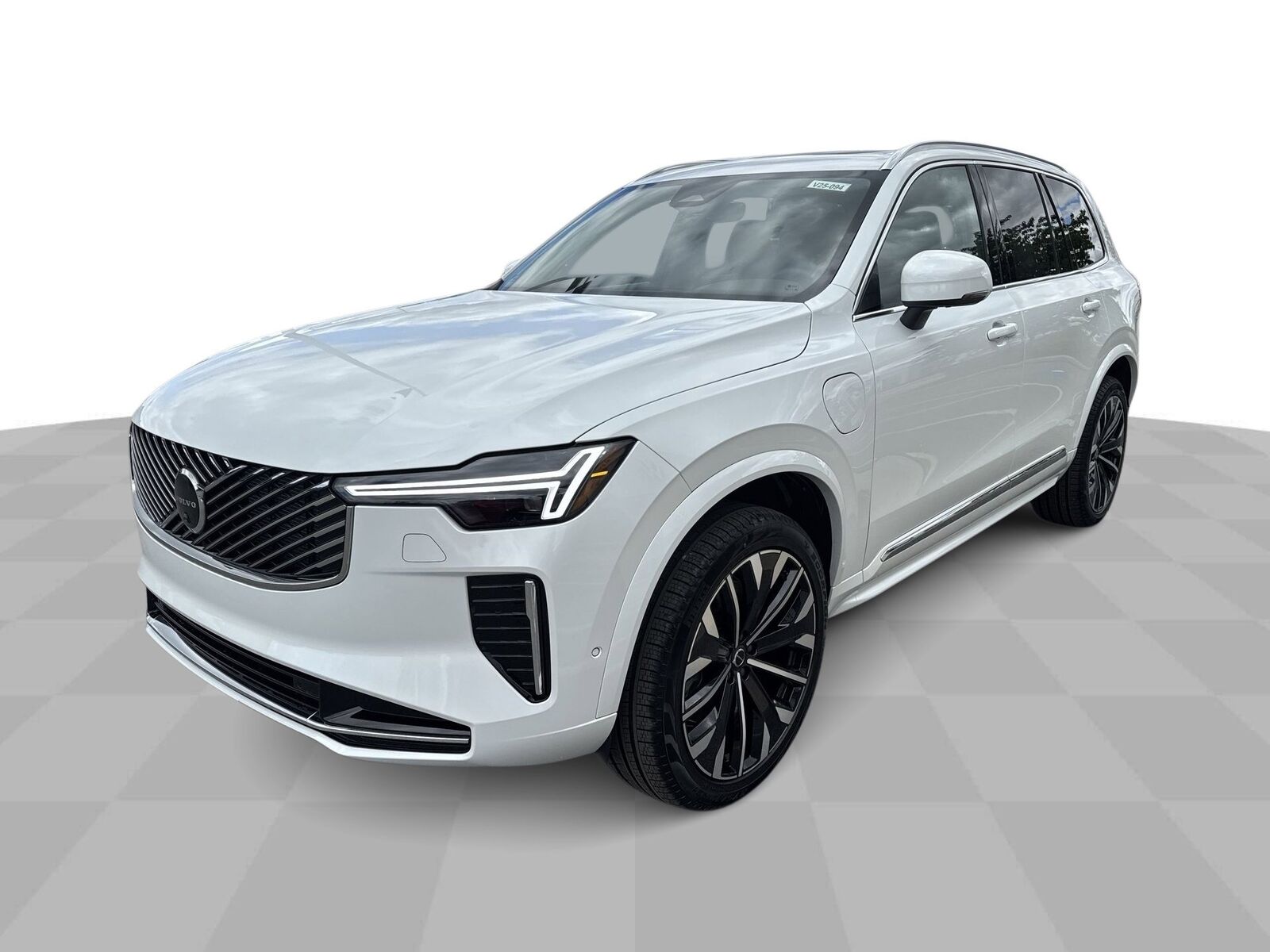 2025 VOLVO XC90