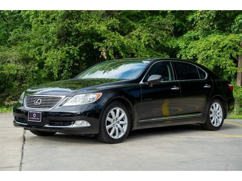 Lexus LS