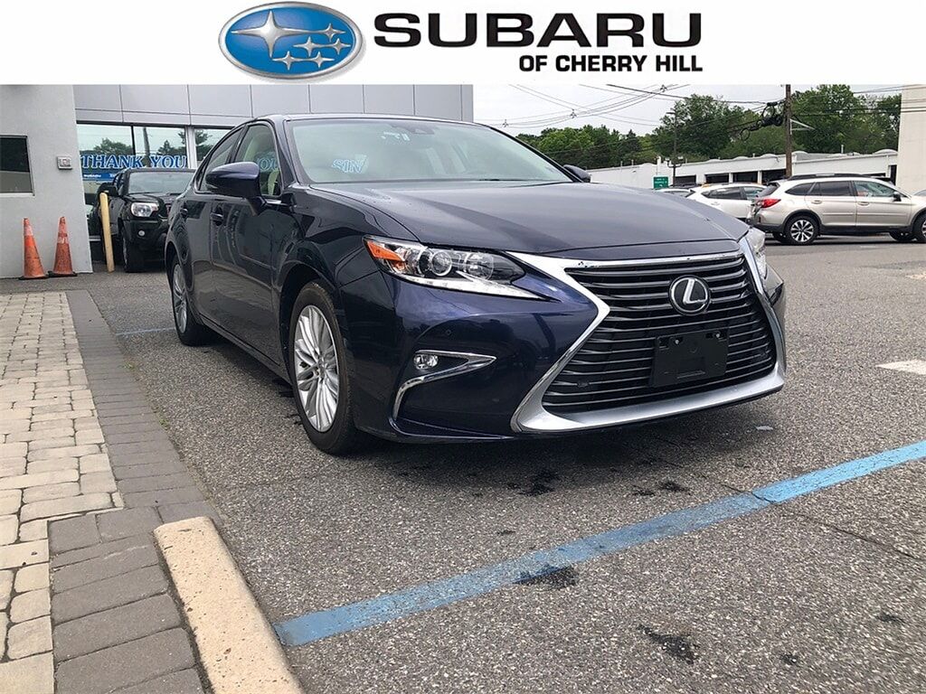 LEXUS
