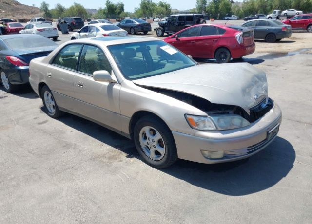 Lexus ES