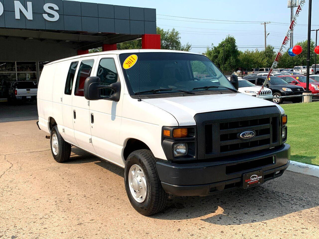 2011 FORD E-350
