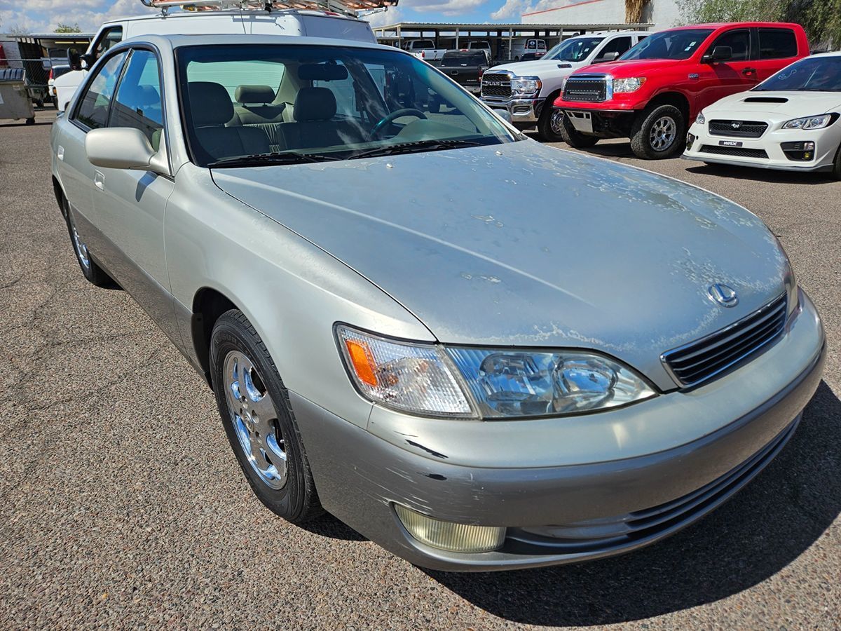 Lexus ES