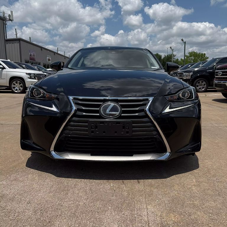 2017 Lexus IS