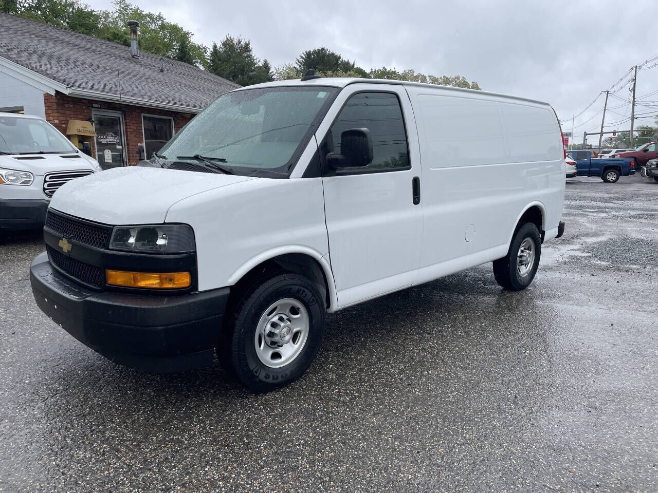 2021 CHEVROLET Express