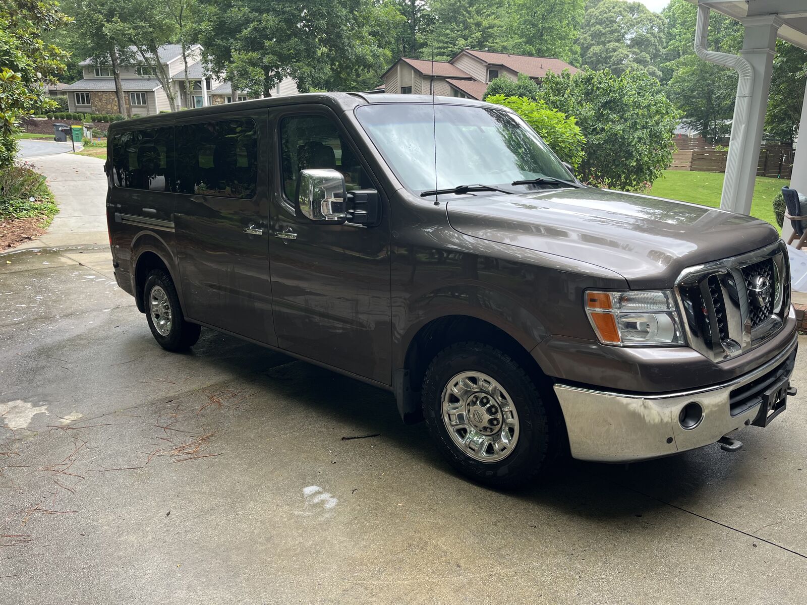 Nissan NV