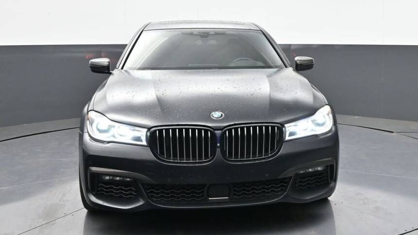 2018 BMW 750i / B7