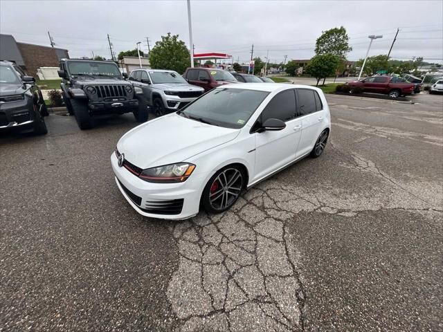 Volkswagen Golf GTI