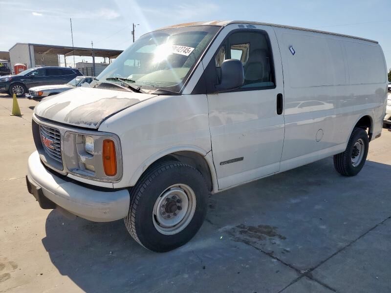 GMC Savana