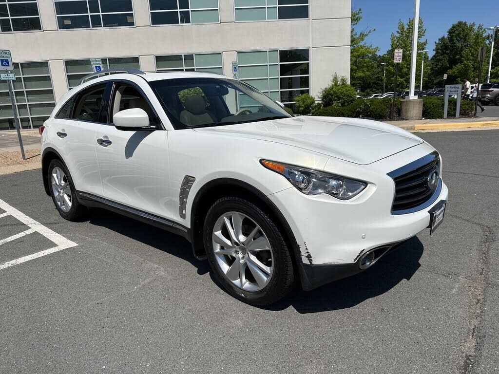Infiniti FX37