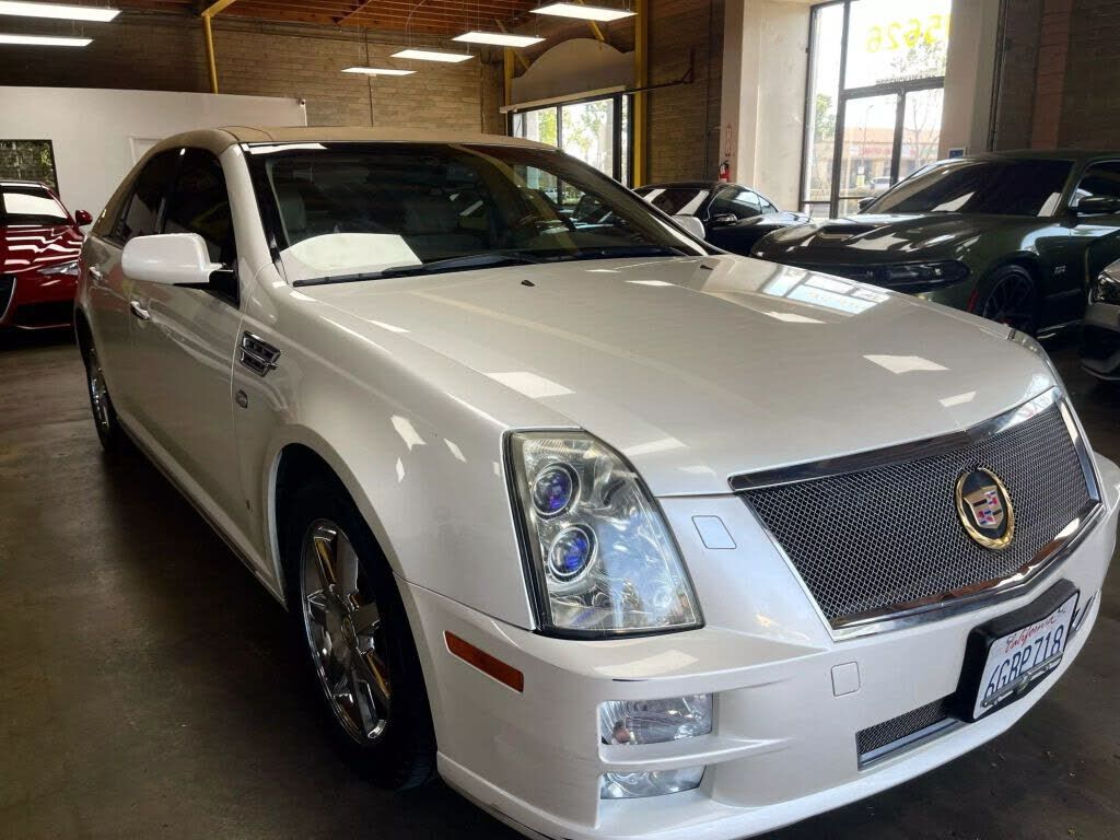 Cadillac STS