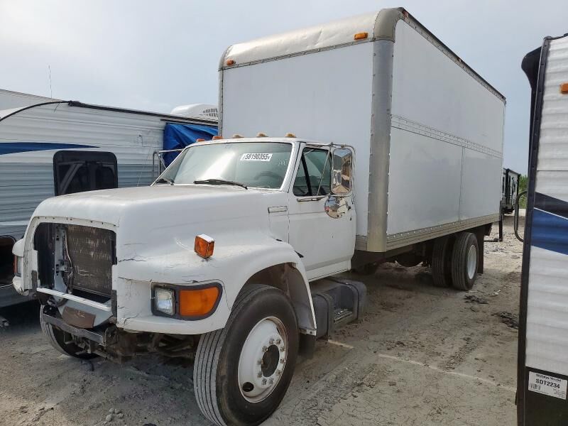 Ford F-800