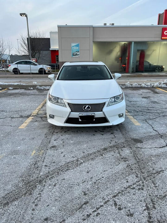 LEXUS