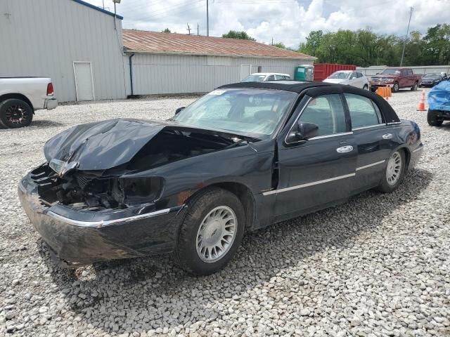 2000 LINCOLN Town Car