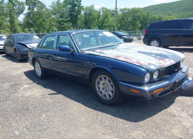Jaguar XJ8