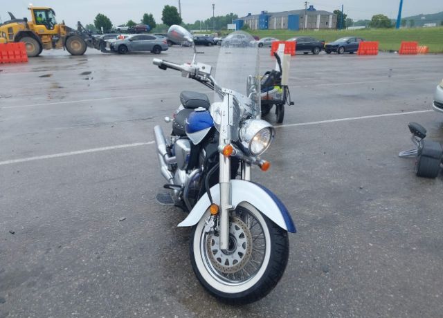 Suzuki VL800TL