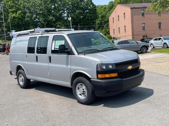 2025 CHEVROLET Express