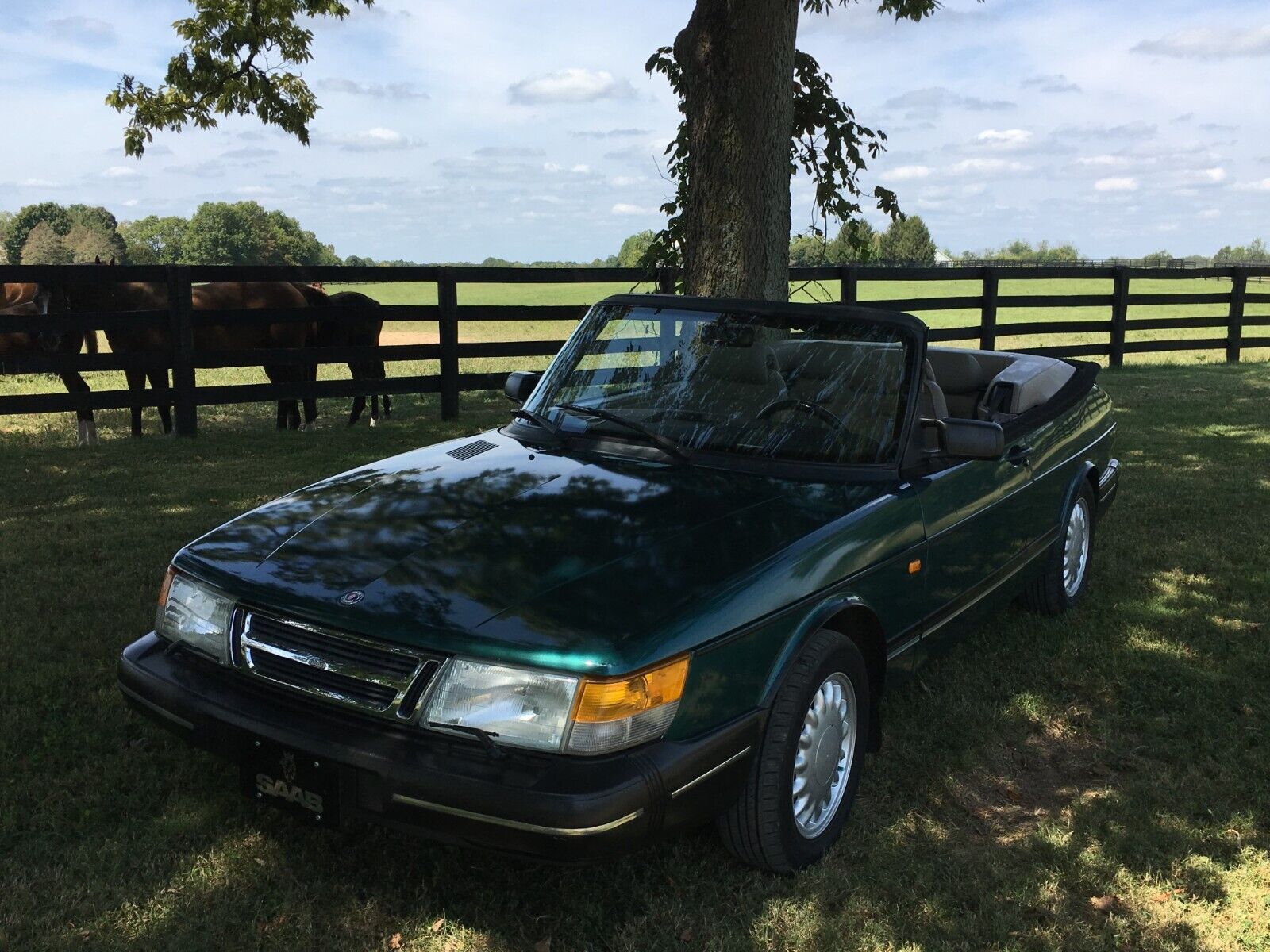 Saab 900