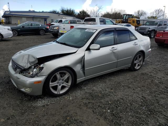 Lexus IS