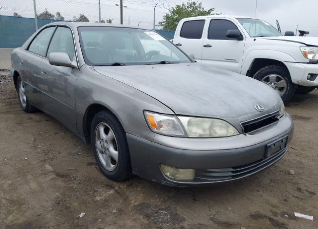 Lexus ES