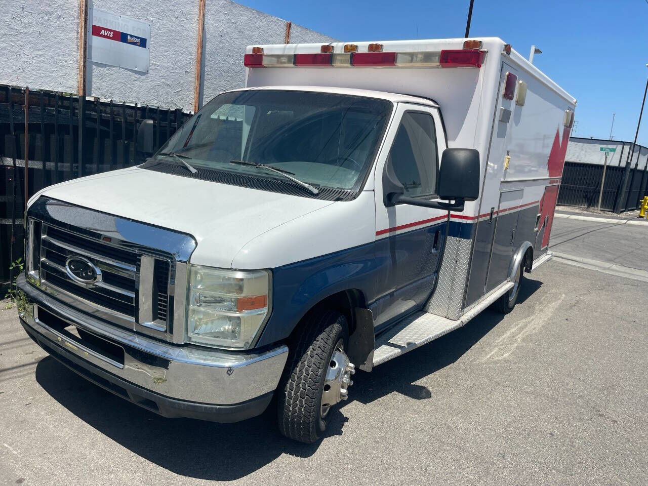 Ford E-350