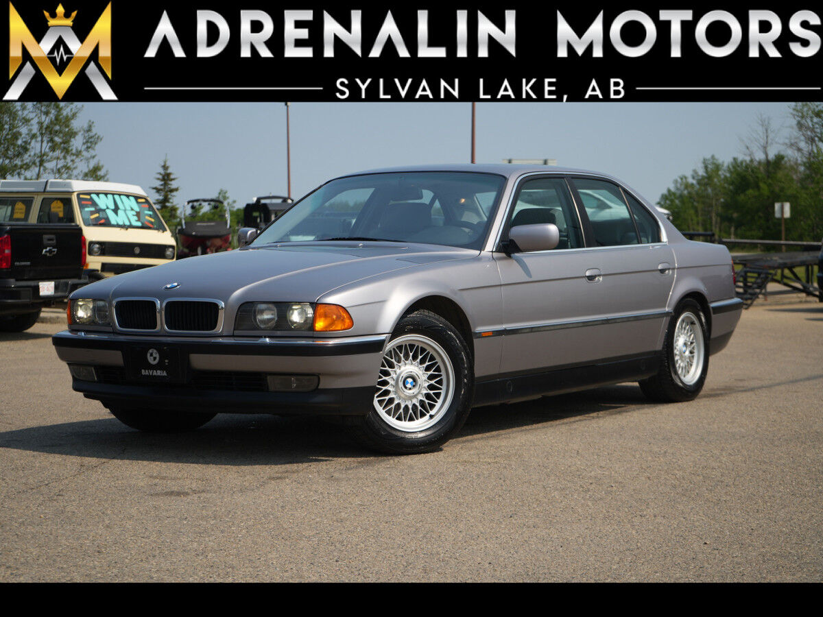 BMW 740i