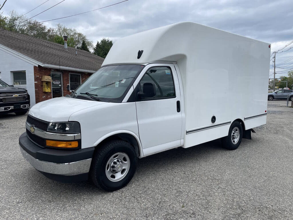 2021 CHEVROLET Express