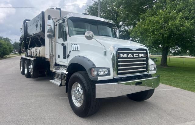 2024 MACK Granite