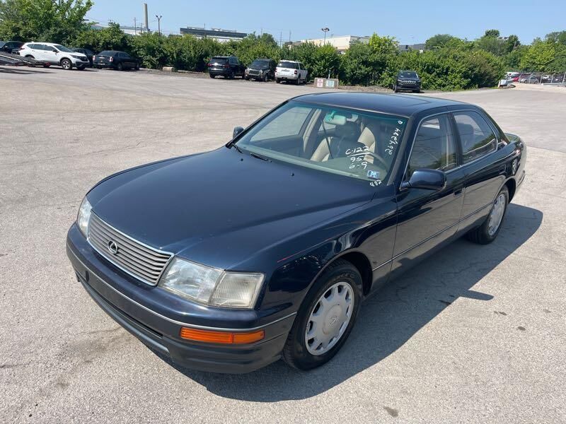 Lexus LS