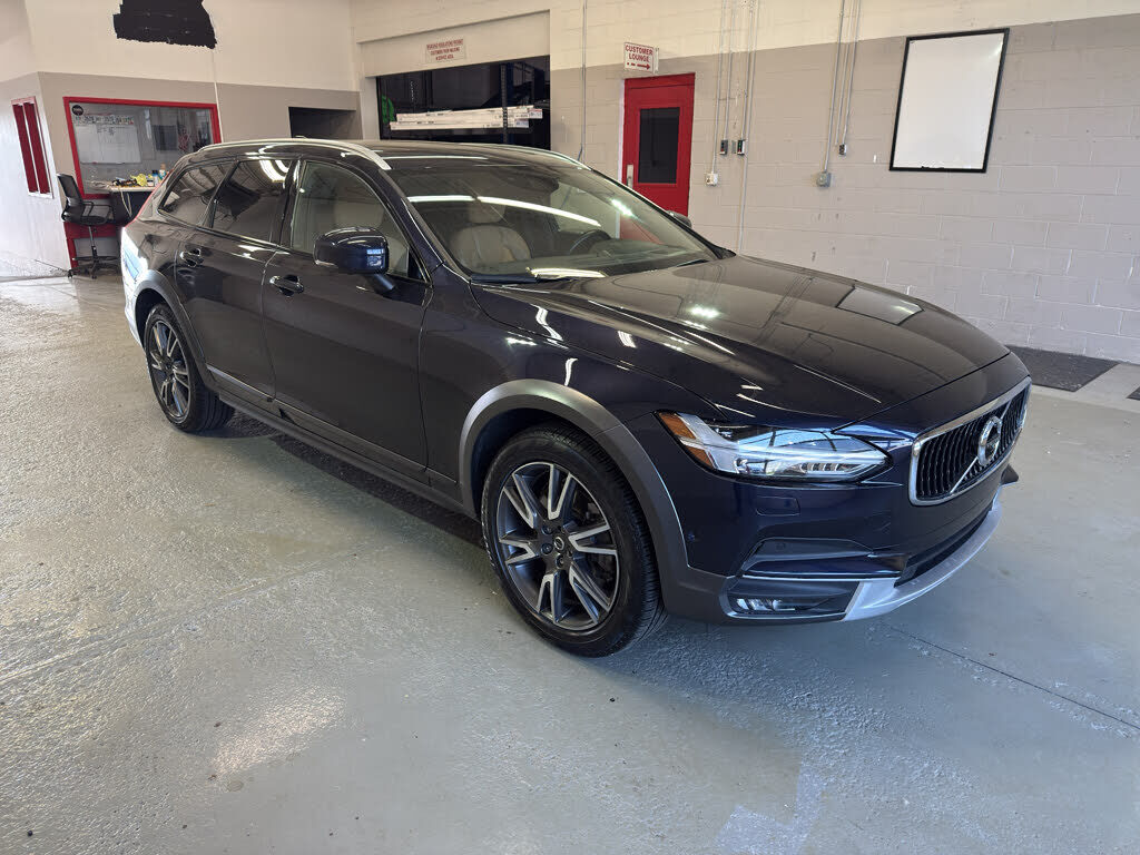 Volvo V90CC