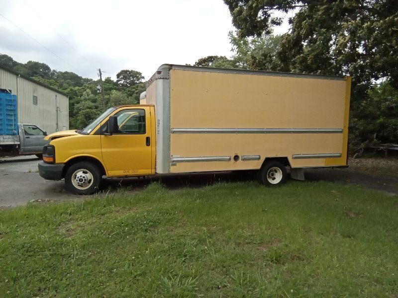 GMC Savana