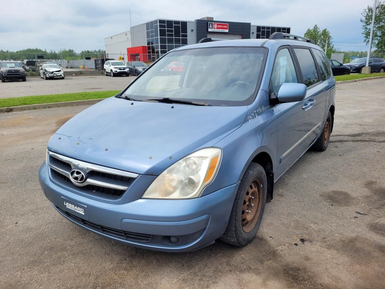 Hyundai Entourage
