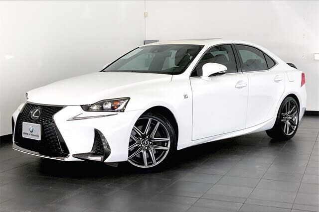 Lexus IS