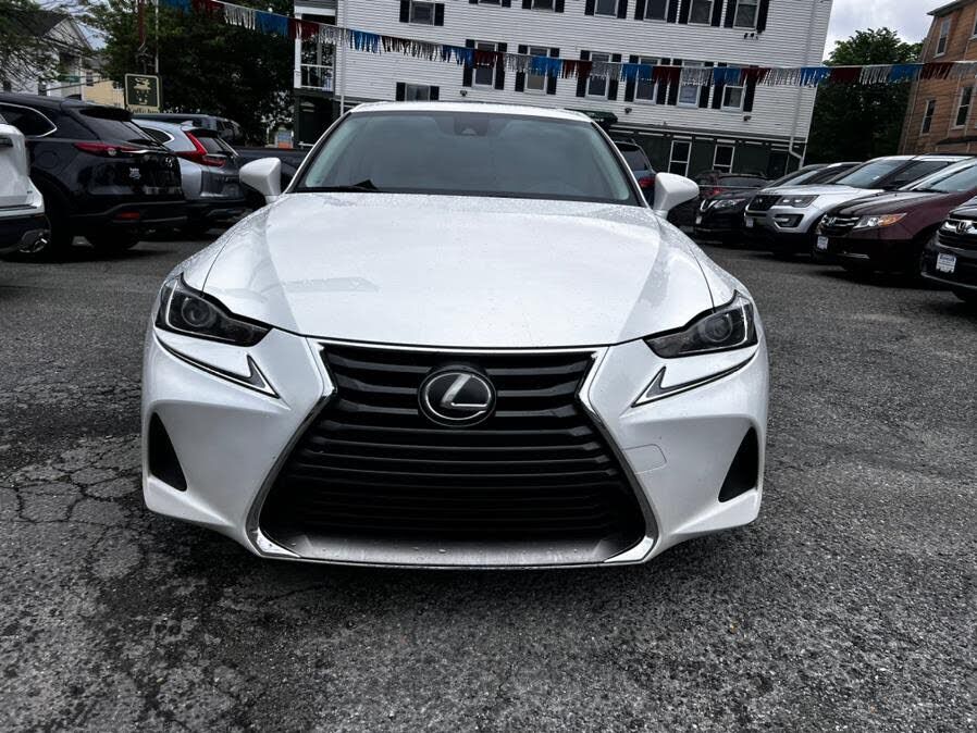 2019 LEXUS IS