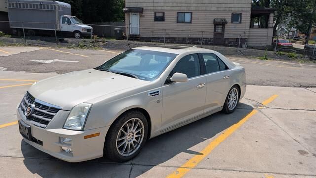 Cadillac STS