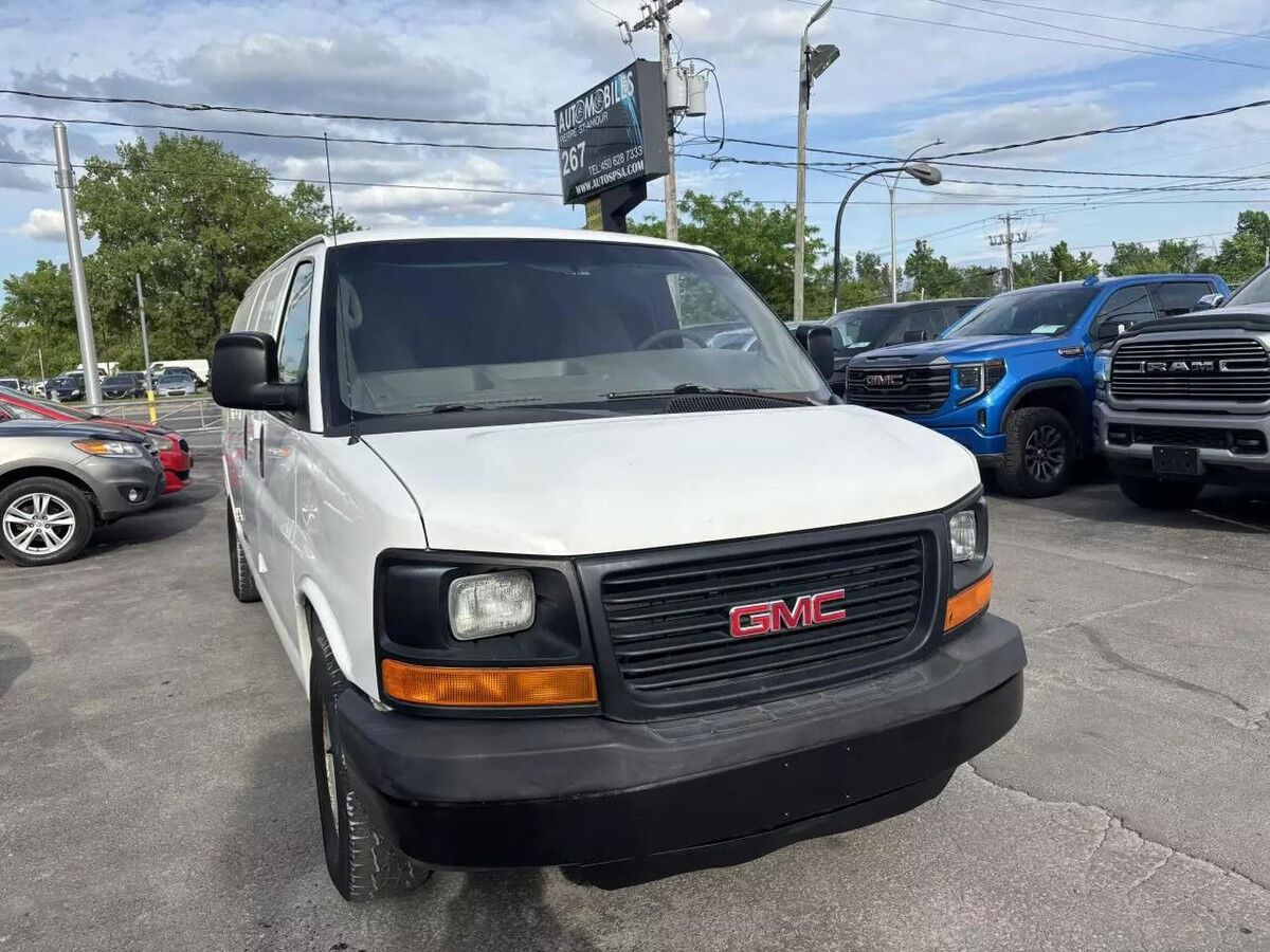 GMC Savana