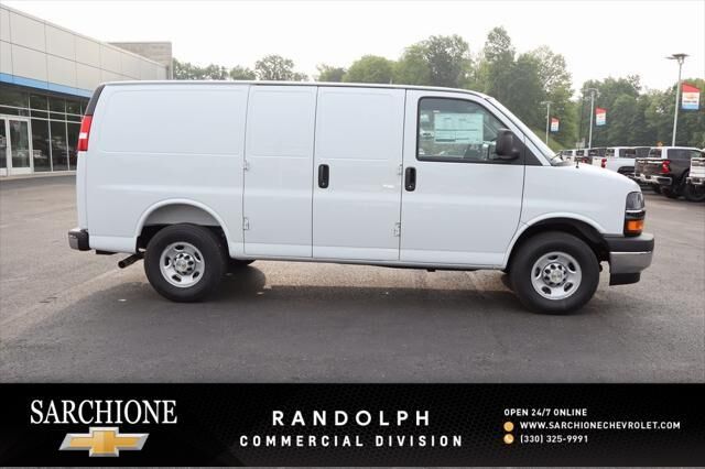 2025 CHEVROLET Express