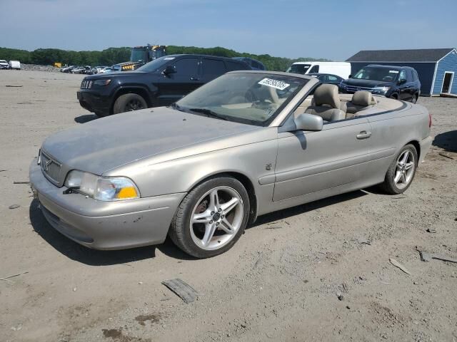 2002 VOLVO C70