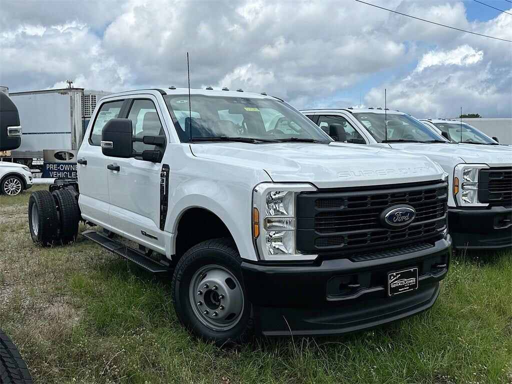 2025 FORD F-350