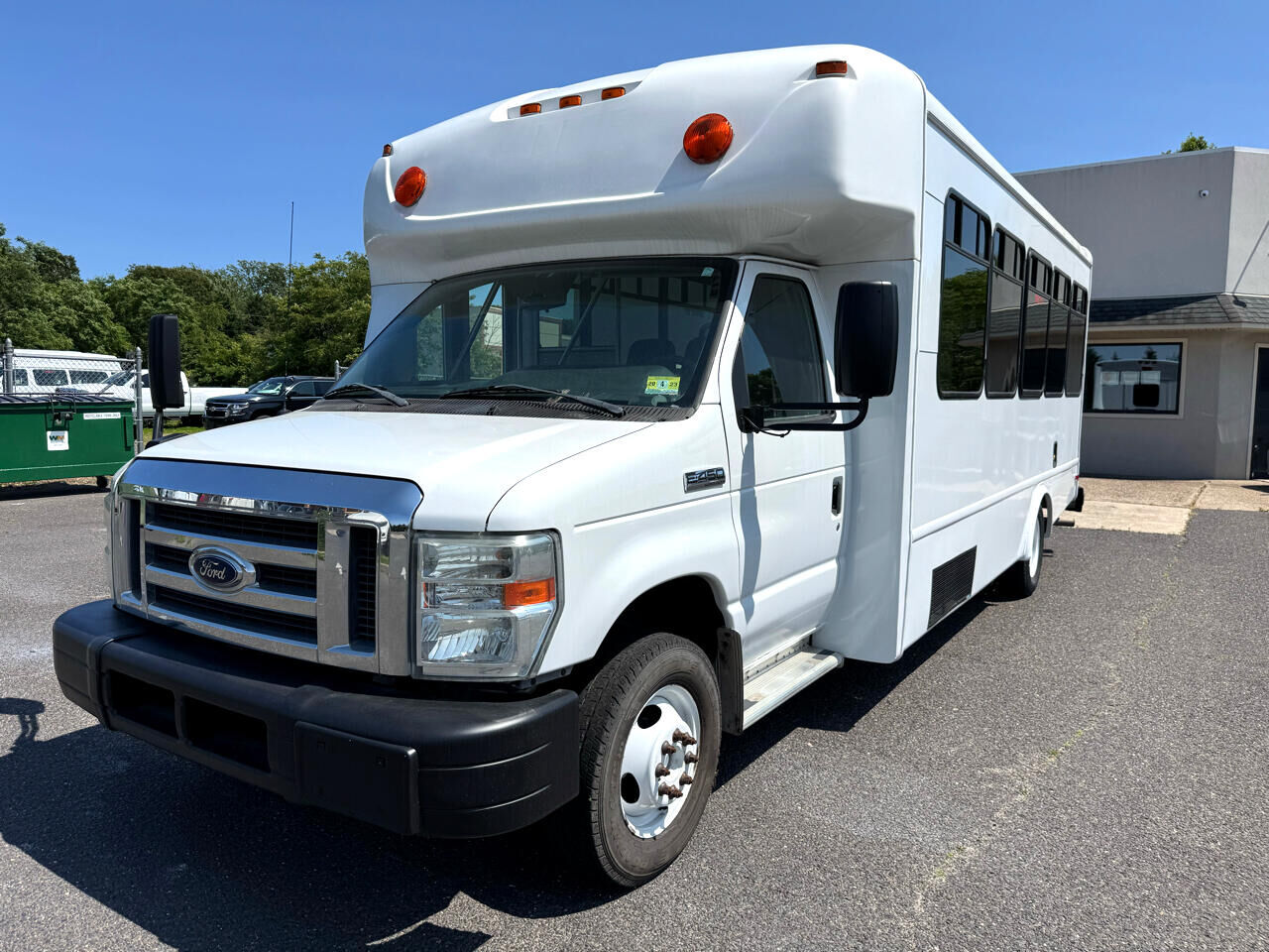 2012 FORD E-450